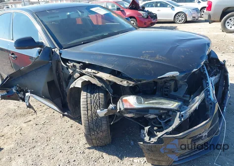 2015 Audi A4 2.0T Premium z USA, uszkodzony, nr VIN WAUAFAFLXFN031324